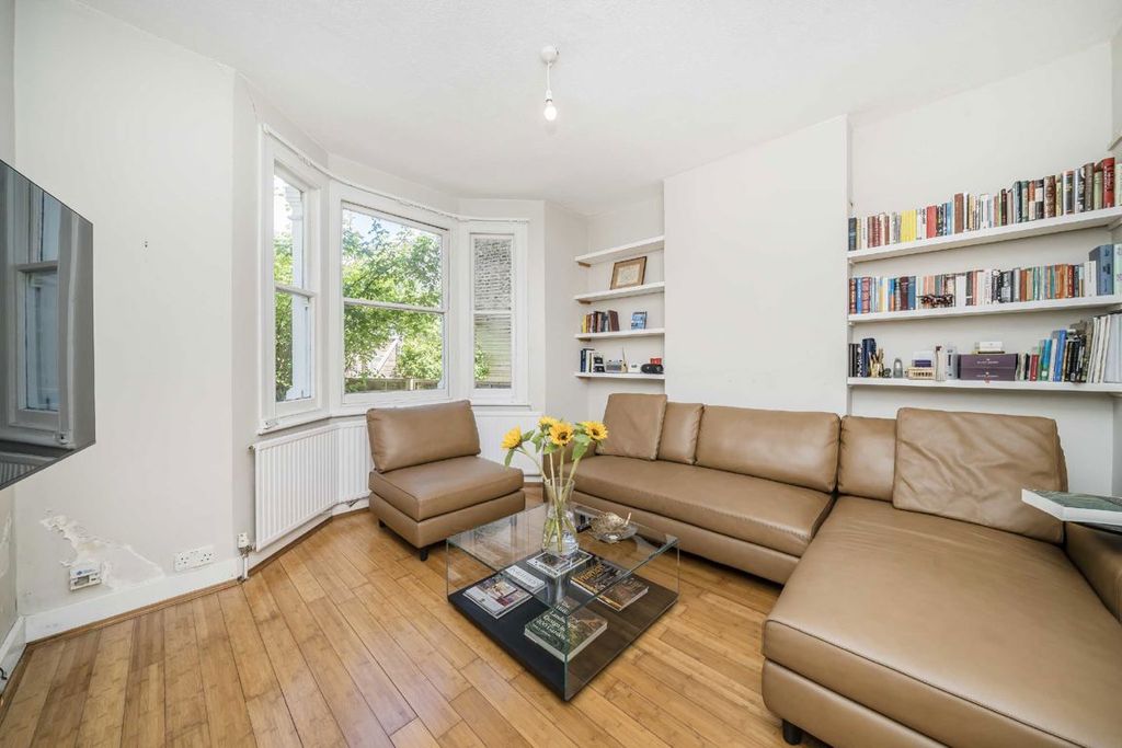 Property photo 2 of 6
