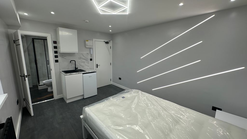 Property photo 3 of 3