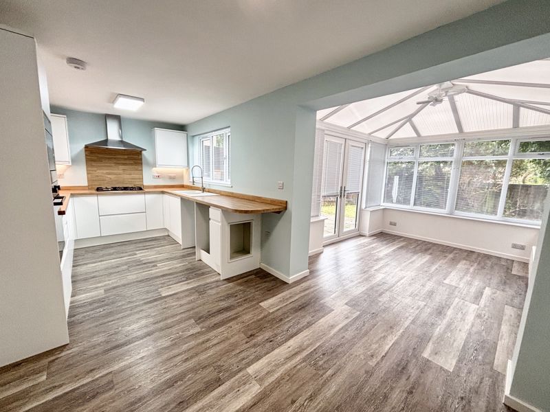 Property photo 3 of 17 Photo 9