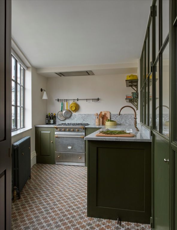 Property photo 3 of 19 Image