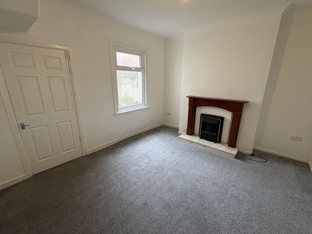 Property photo 3 of 6 Gallery
