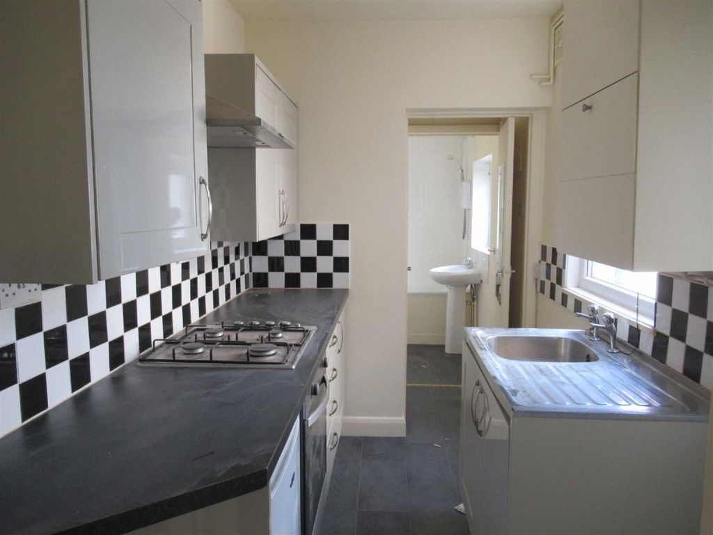 Property photo 3 of 6