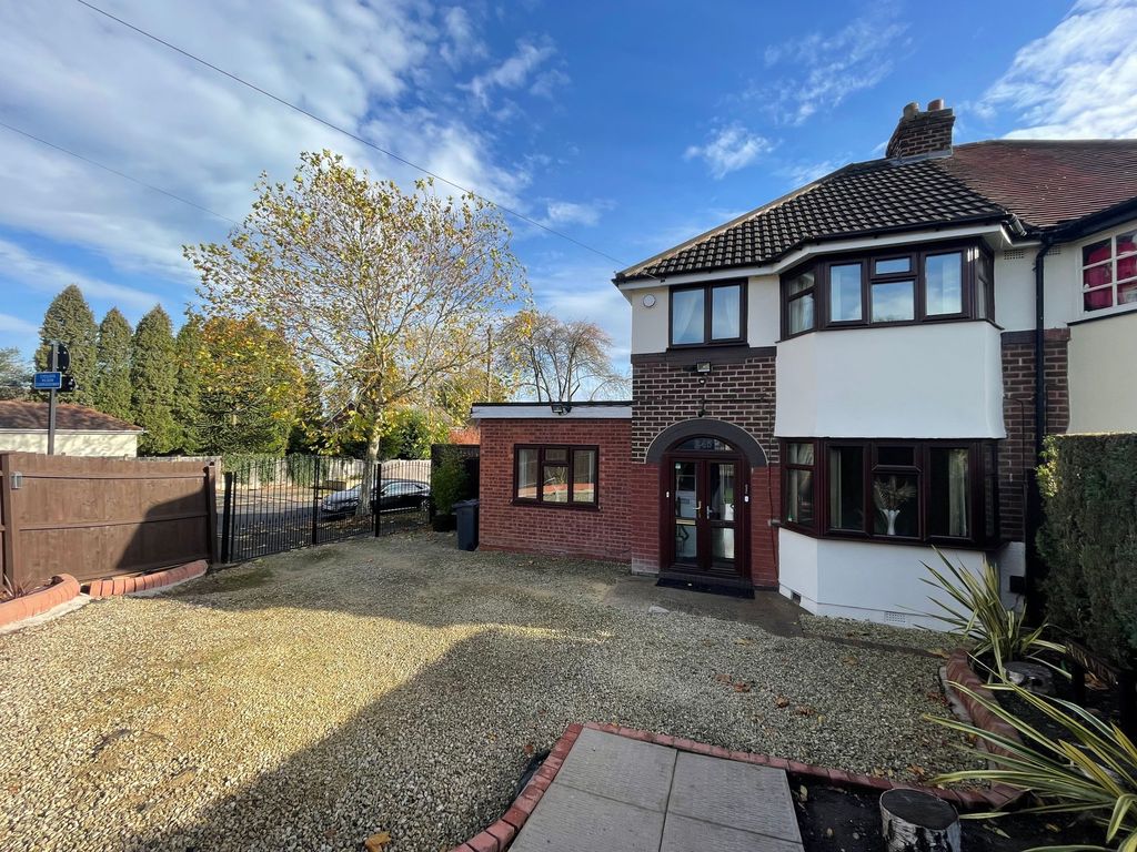 Property photo 1 of 24