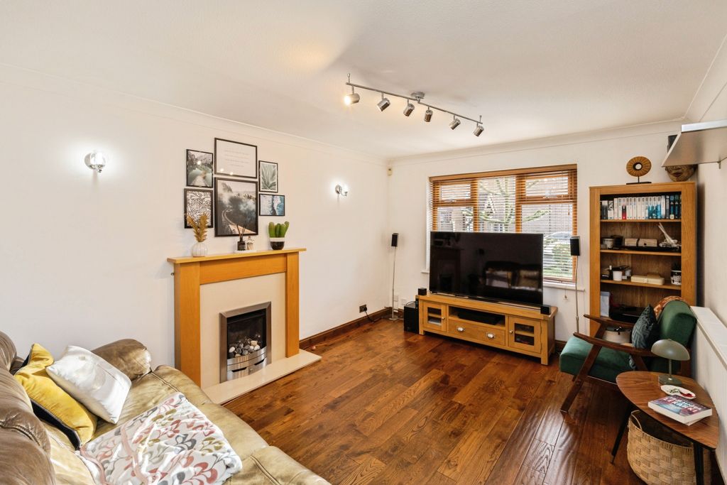 Property photo 2 of 15