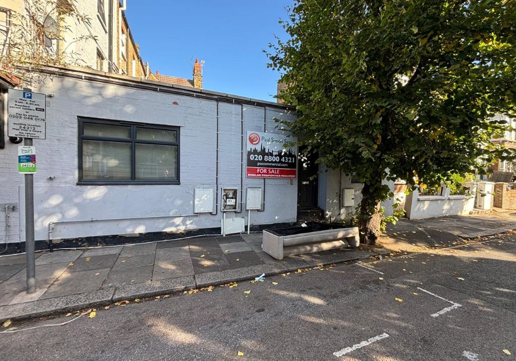 Property photo 1 of 8