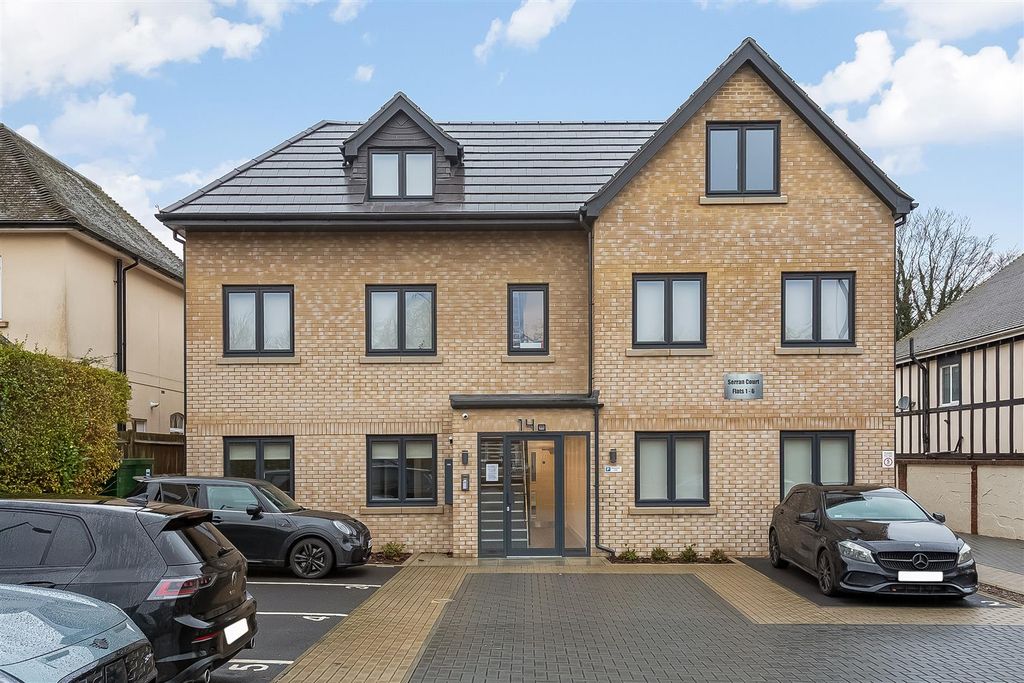 Property photo 2 of 15 Entrance