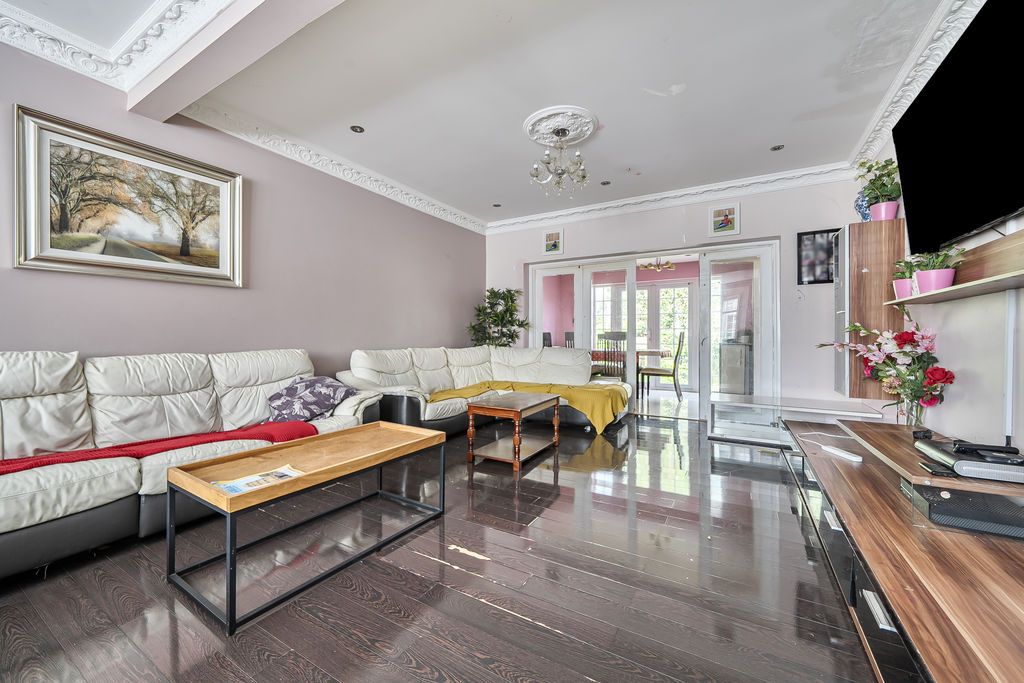 Property photo 2 of 18 Photo 10