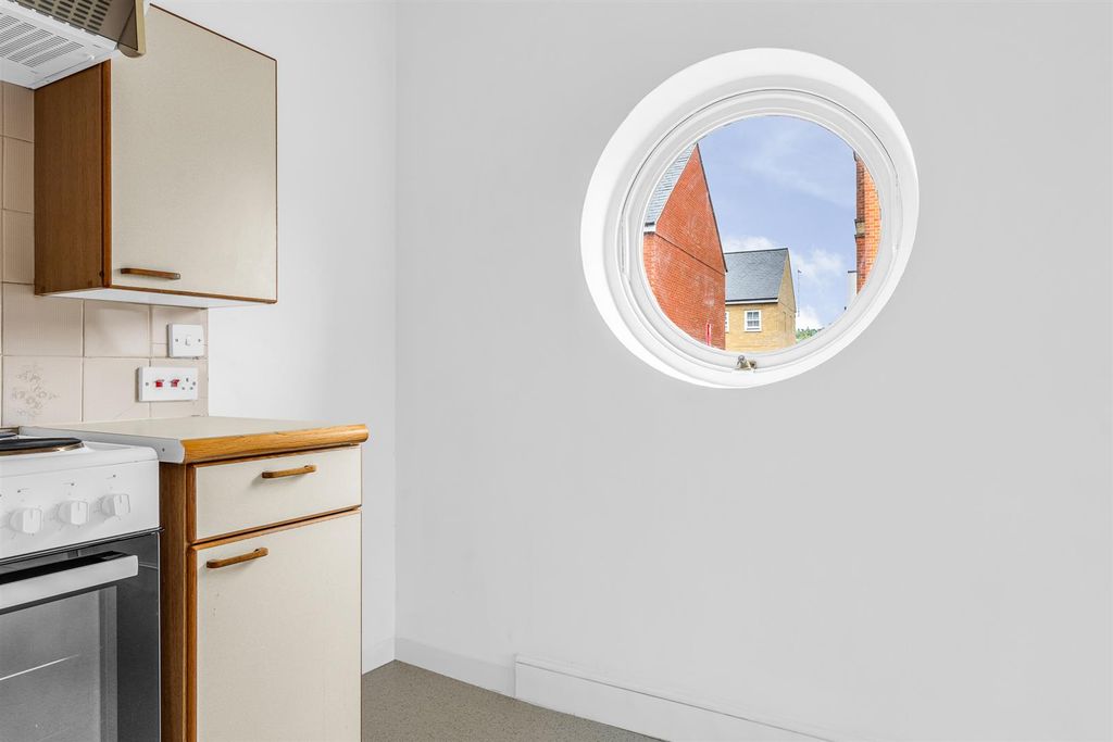 Property photo 3 of 12 Internal-8.Jpg