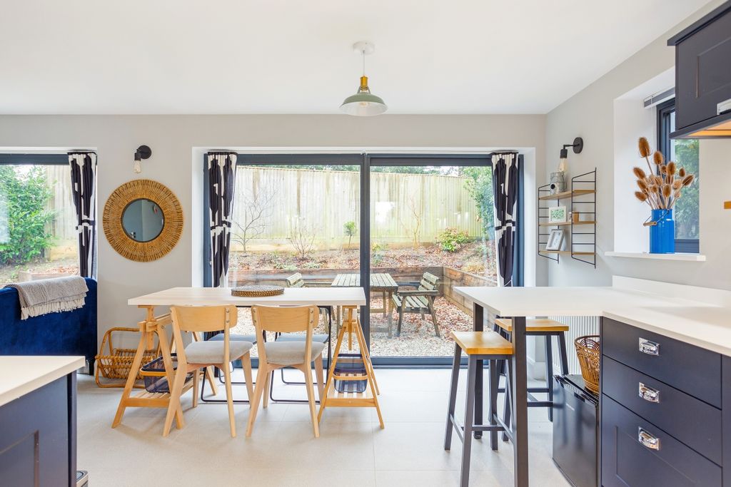 Property photo 2 of 11 82576_The-Annexe-...