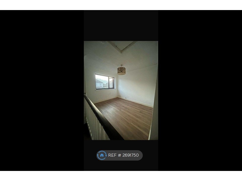 Property photo 3 of 5 Bedroom