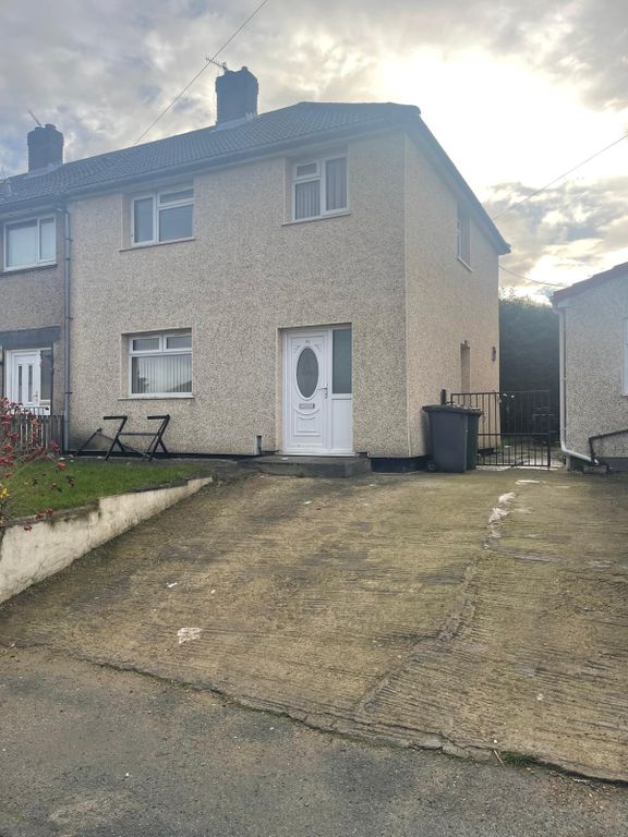 Property photo 2 of 11