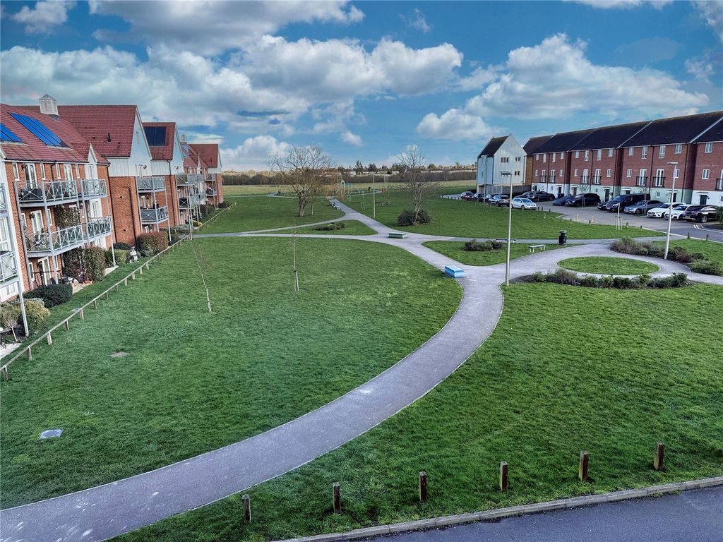 Property photo 2 of 23 Picture No. 27