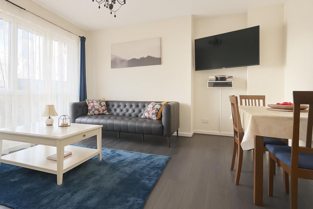 Property photo 1 of 4