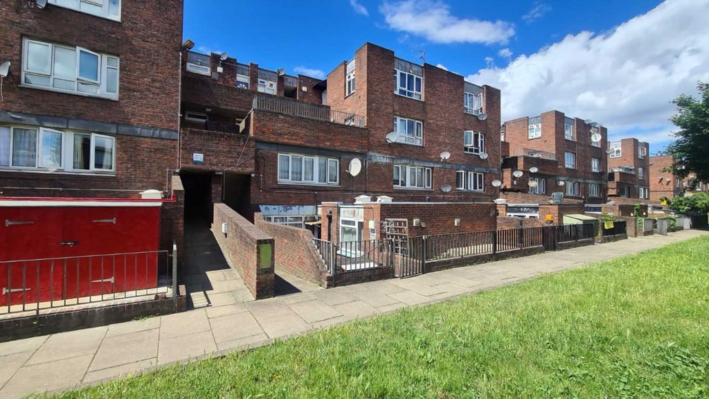 Property photo 1 of 5