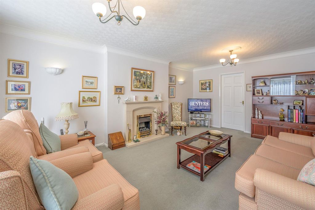 Property photo 2 of 26