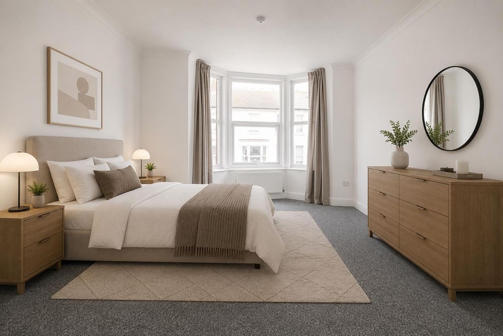 Property photo 2 of 18 Bed 2.Png