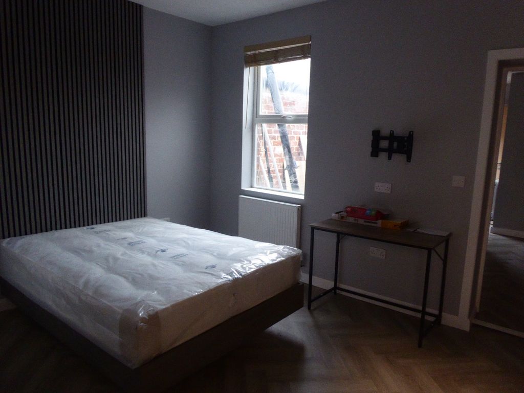 Property photo 3 of 7 4683452