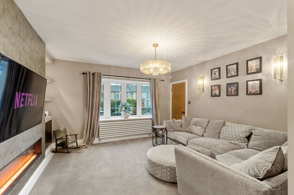 Property photo 3 of 24