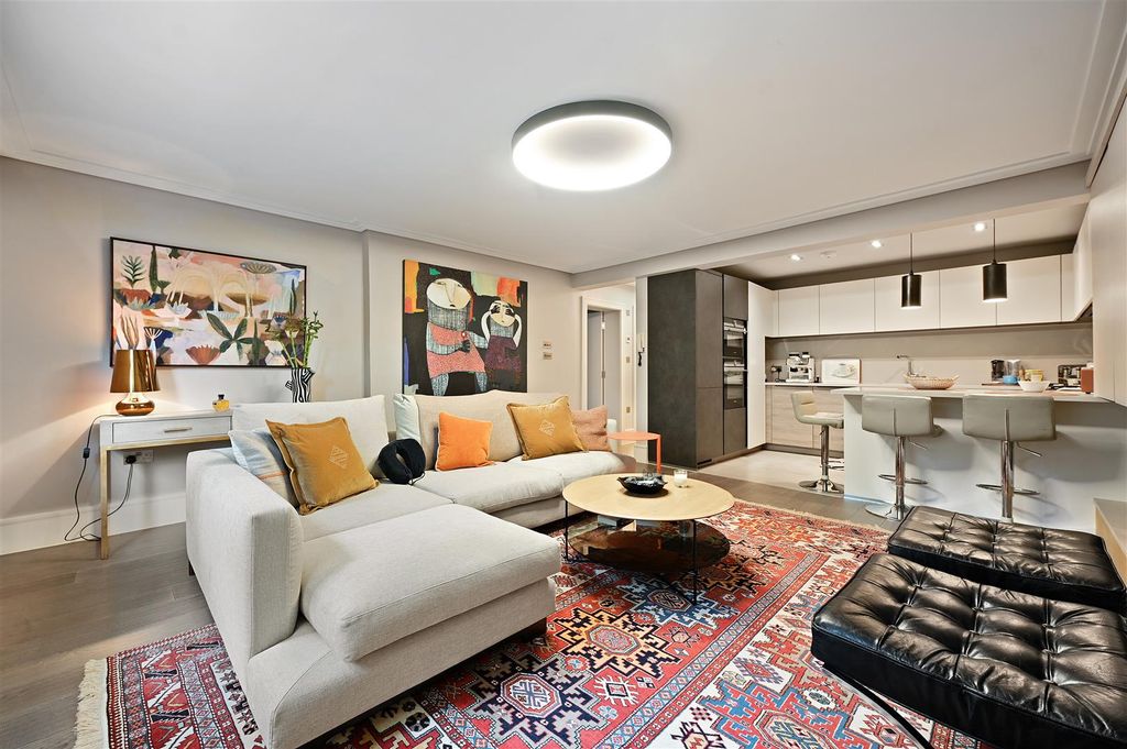 Property photo 1 of 9 Hammersmith Grove