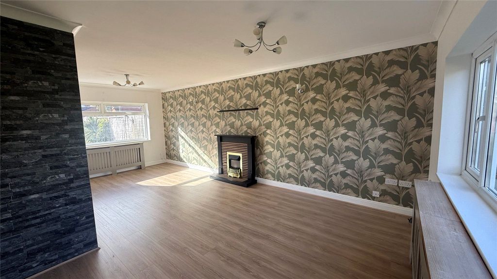 Property photo 2 of 17 Picture No. 01