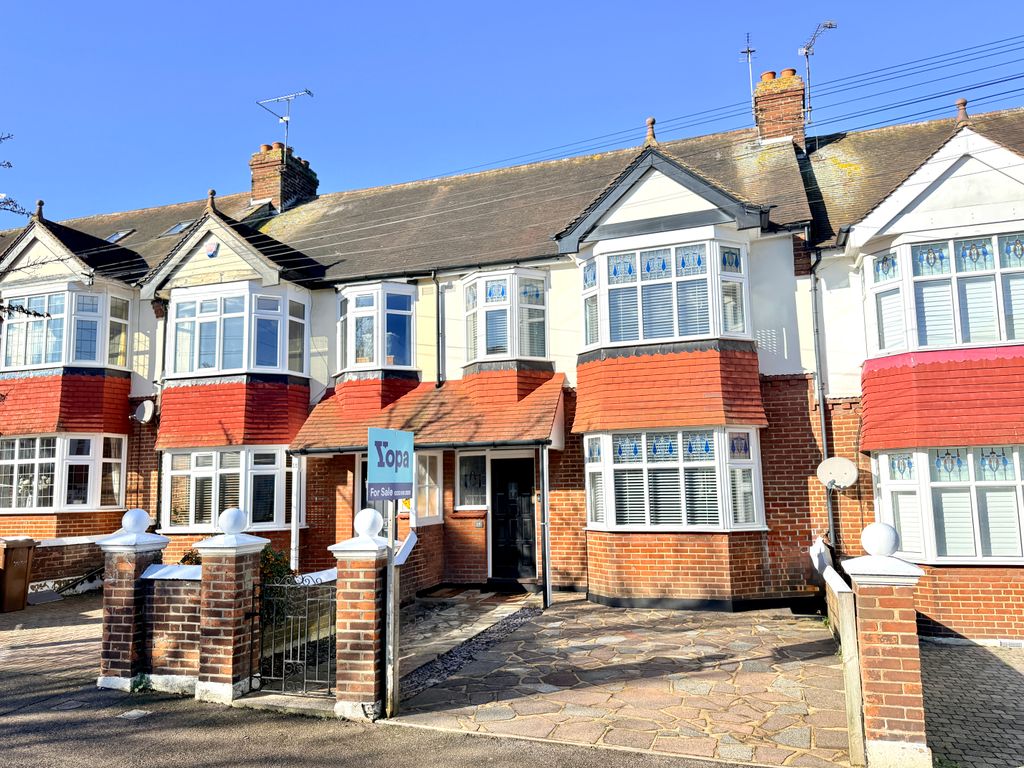 Property photo 1 of 19 Front