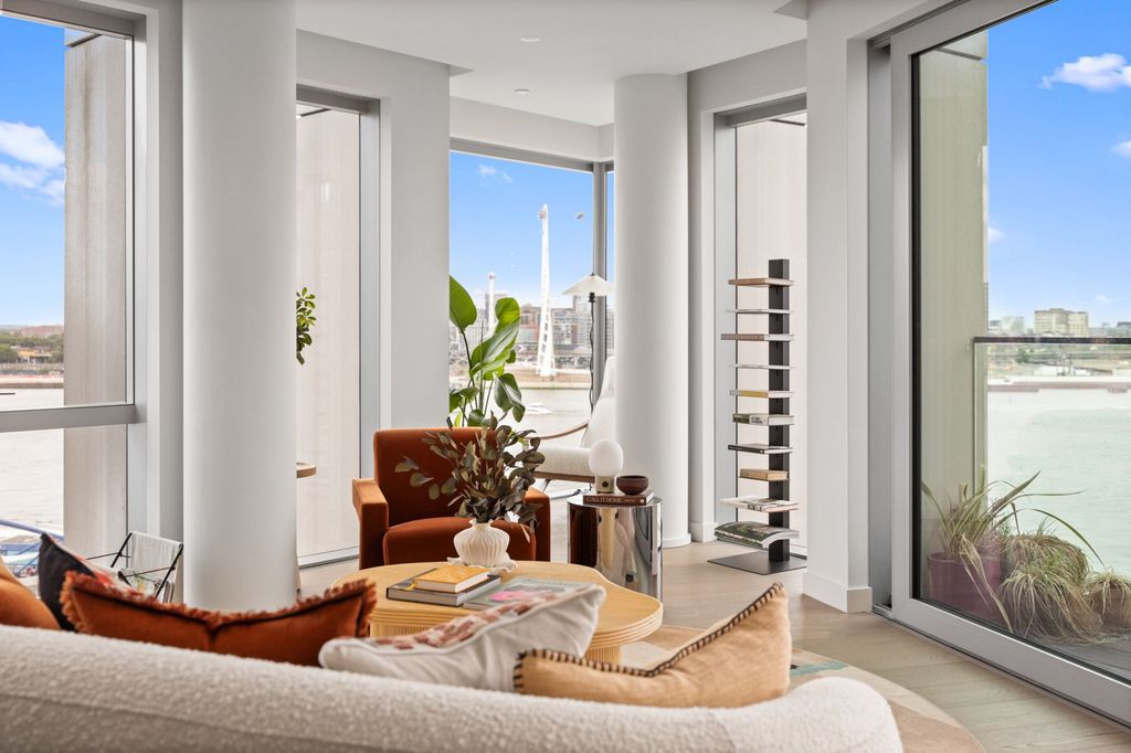 Property photo 1 of 40