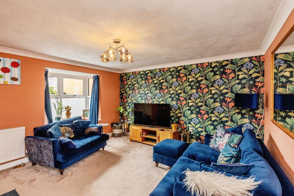 Property photo 2 of 18 Pbox-Img.Jpg