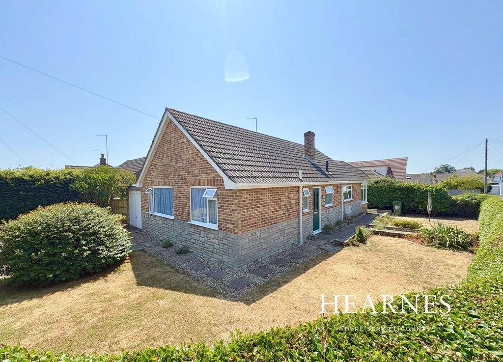 Property photo 1 of 28