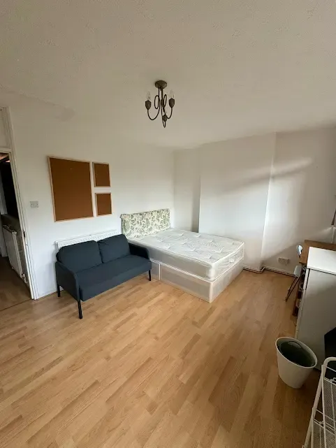 Property photo 2 of 5