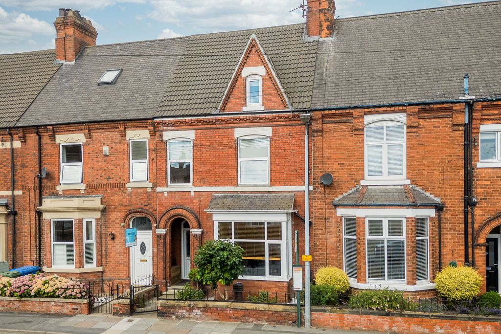 Property photo 1 of 34