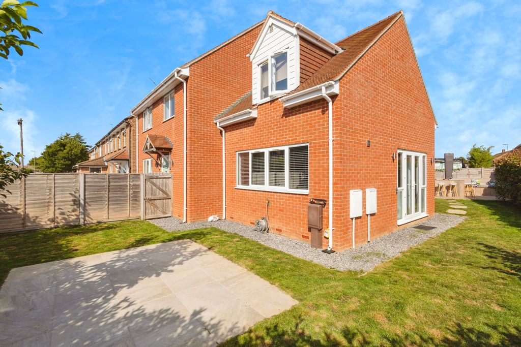 Property photo 3 of 20 Rear Garden