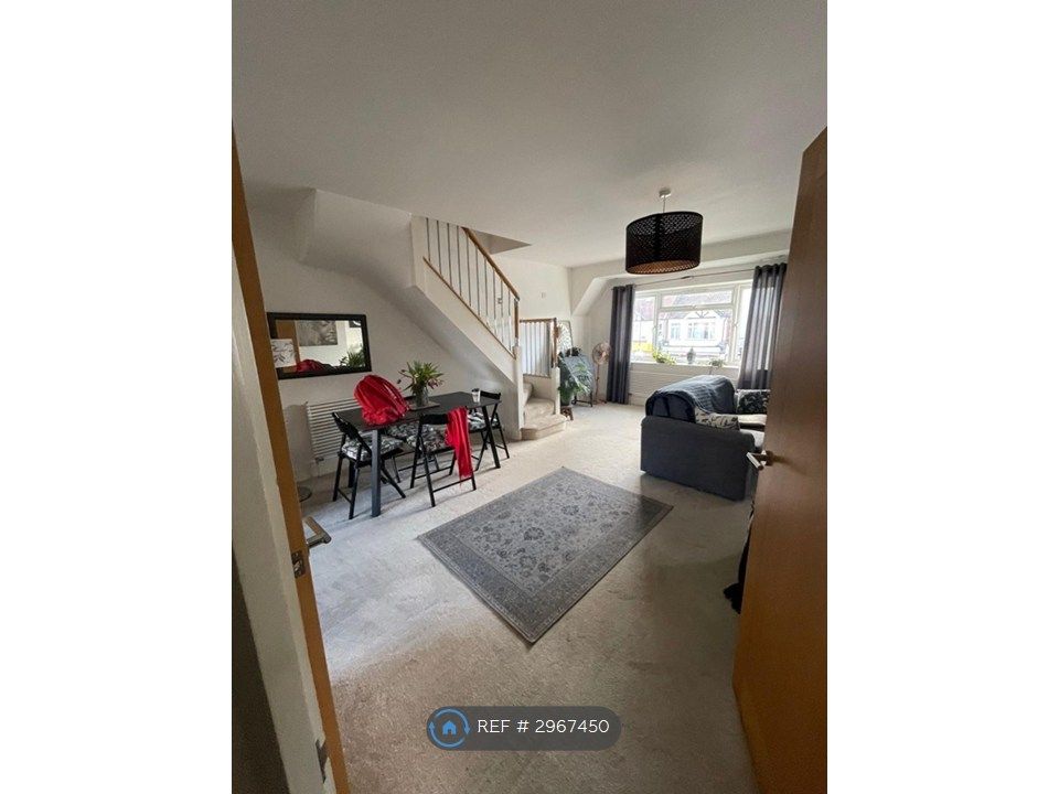 Property photo 3 of 24