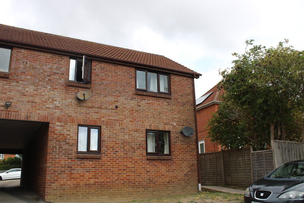 Property photo 1 of 5 Front External