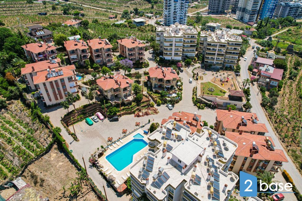 Property photo 2 of 34