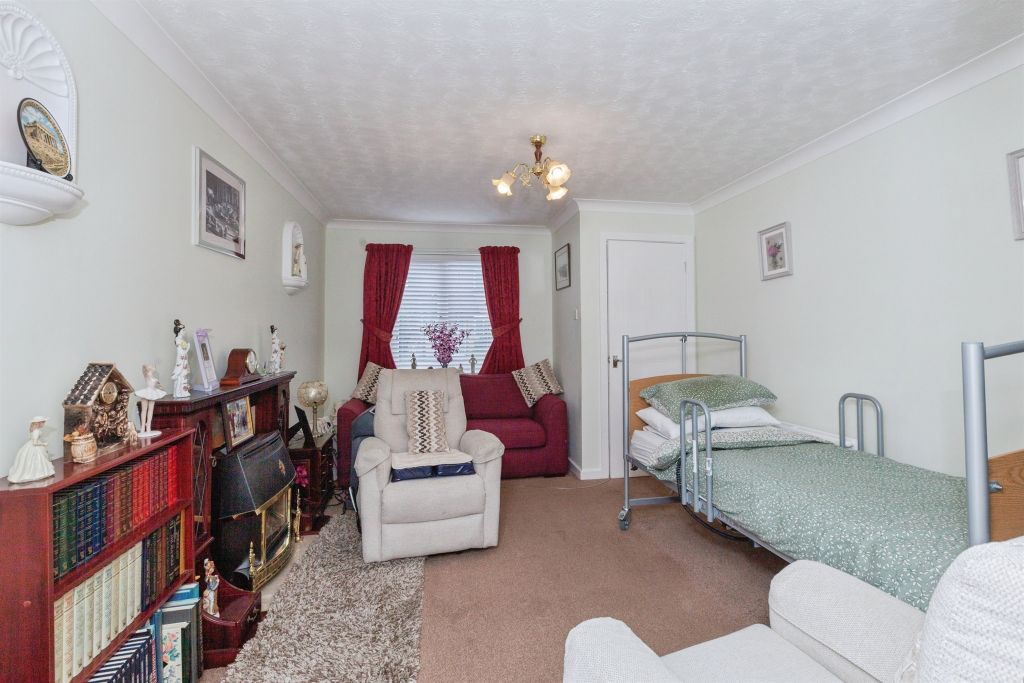 Property photo 2 of 16