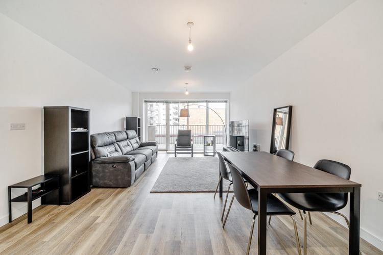 Property photo 2 of 17