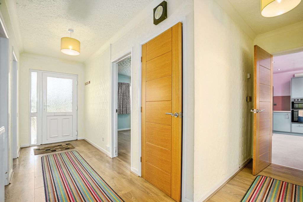 Property photo 3 of 26 Pbox-Img.Jpg