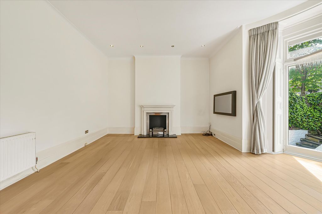 Property photo 3 of 21 Image