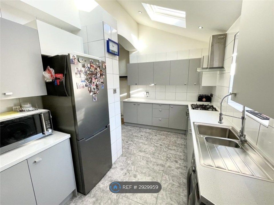 Property photo 2 of 10 Kitchen View 2