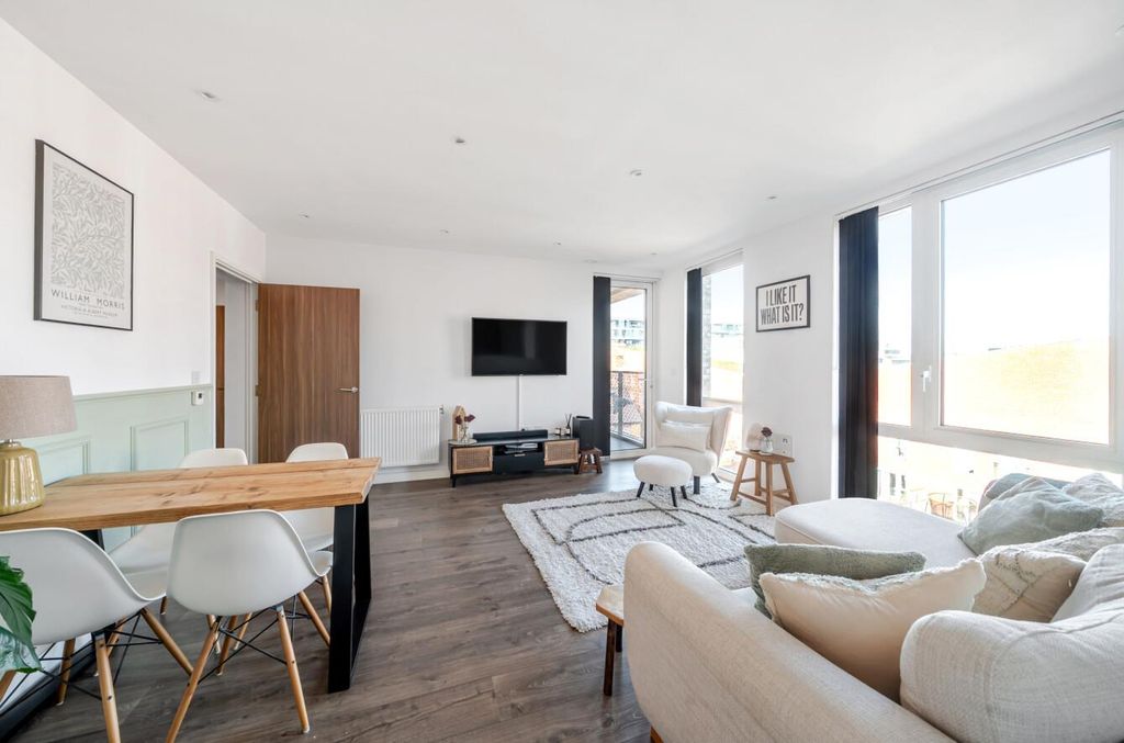 Property photo 3 of 9 Davidson Frost-Wellings, Dfw, Aldenham Court, Livi