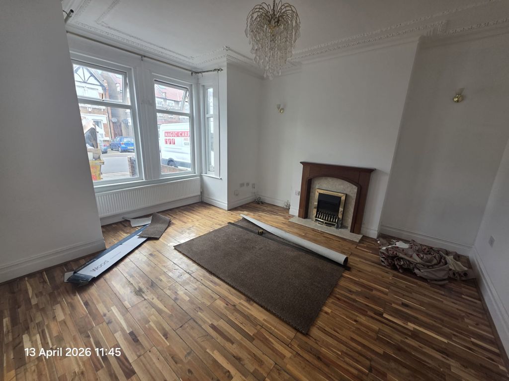 Property photo 1 of 9 4 Bed Terraced House To Rent Coventry Road, Ilford Ig1