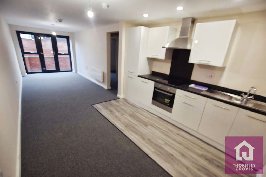 Property photo 2 of 10 Pbox-Img.Jpg
