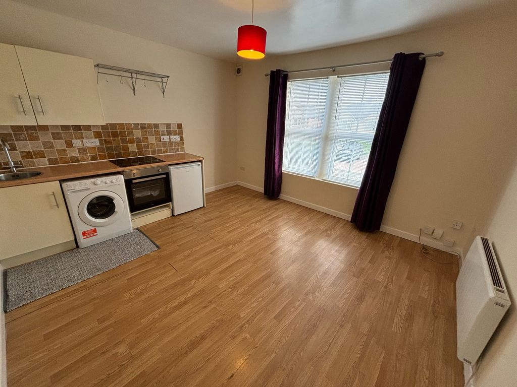 Property photo 2 of 4 Living Room