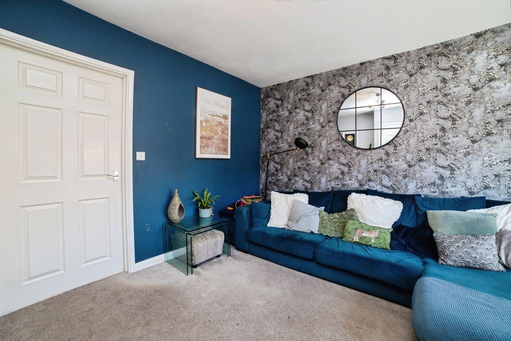Property photo 2 of 19 Pbox-Img.Jpg