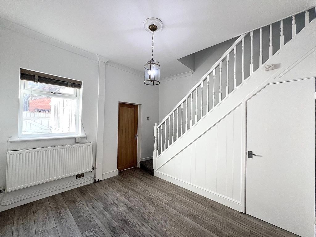 Property photo 3 of 8 Photo 3