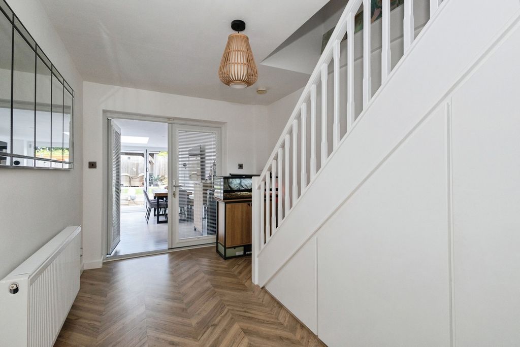 Property photo 2 of 20 Pbox-Img.Jpg