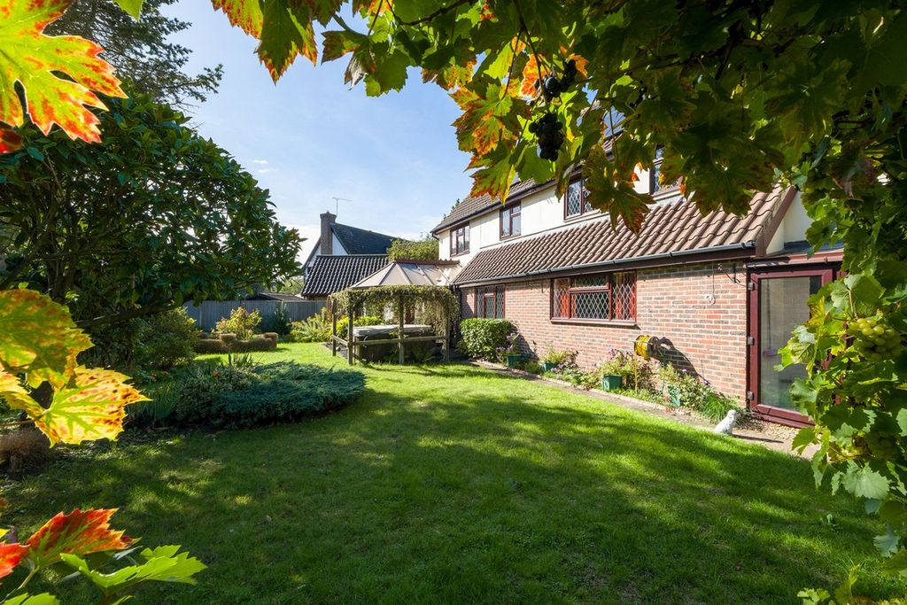 Property photo 3 of 34