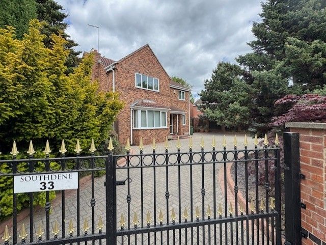 Property photo 1 of 36