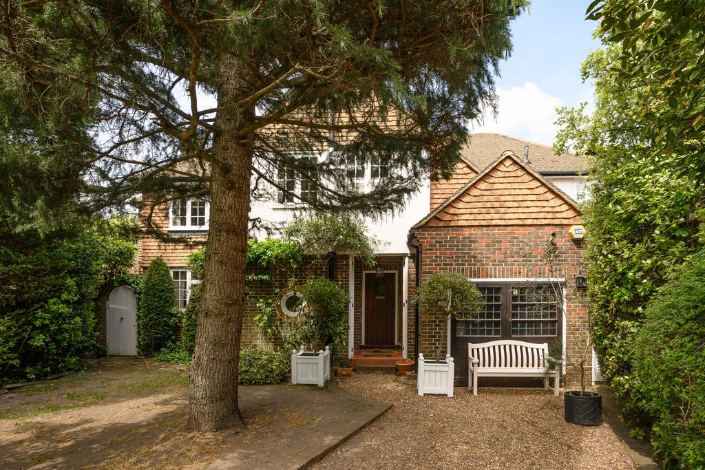 Property photo 2 of 23 Picture No. 28