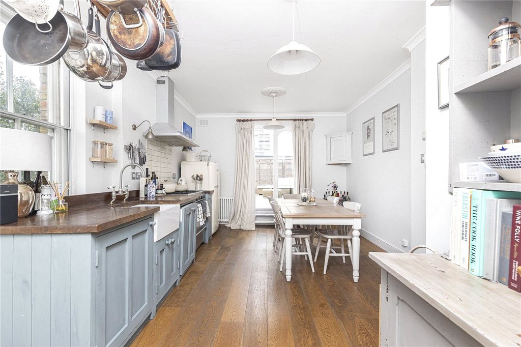 Property photo 2 of 15 Picture No. 20